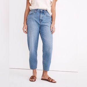 Madewell Baggy Tapered Jeans in Markwood wash
